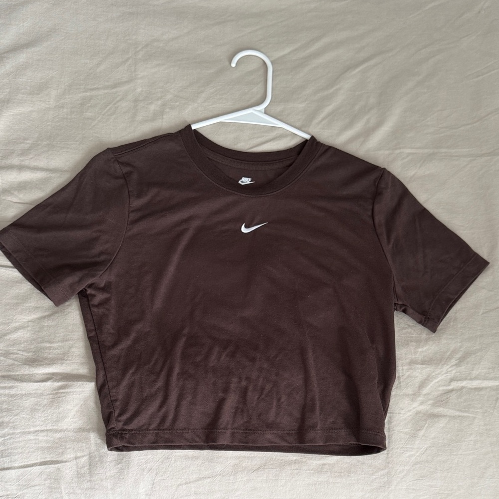 Nike Women's Brown Crop Top